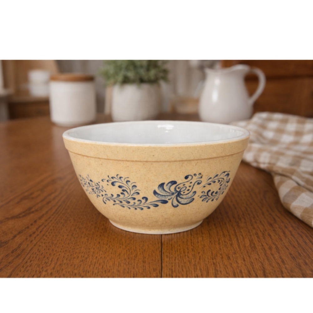 Pyrex by Corning  Vintage 6” Bowl Blue Floral Speckled